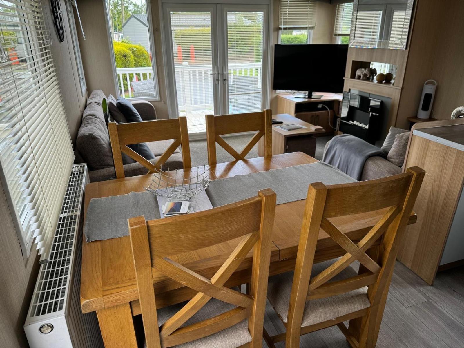 Prestige Static Caravan On 5 Star Holiday Park Cheswick  外观 照片